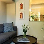 Lemon Elegant Old Town بوخارست