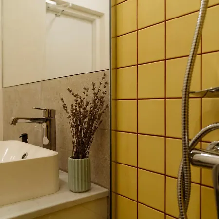 Apartment Lemon Elegant Old Town Bucharest