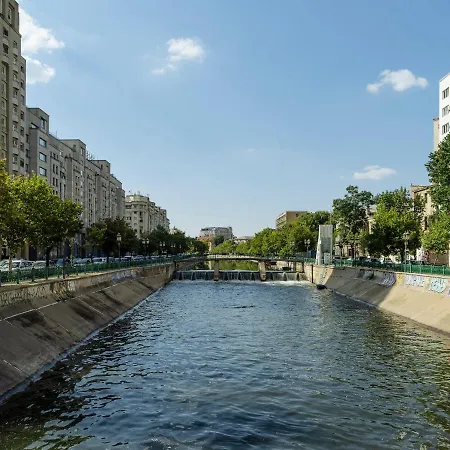 Lemon Elegant Old Town شقة