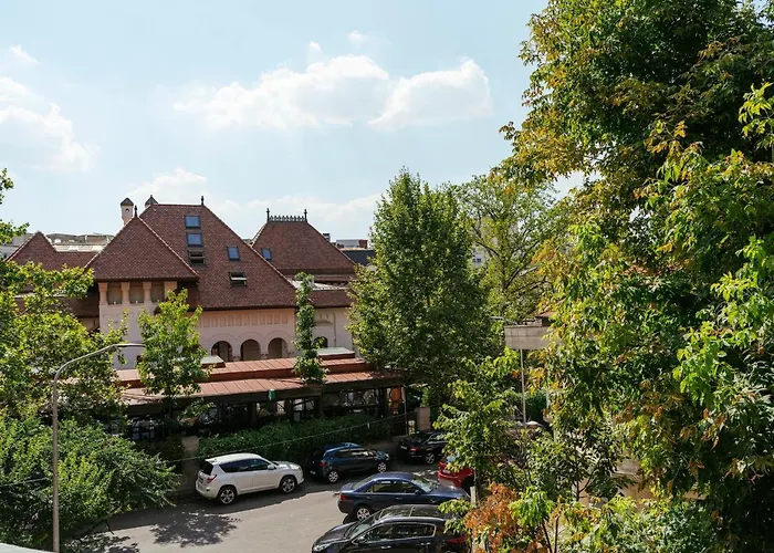 Lemon Elegant Old Town *