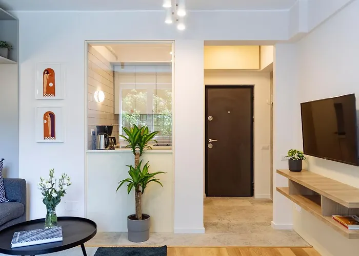 Lemon Elegant Old Town